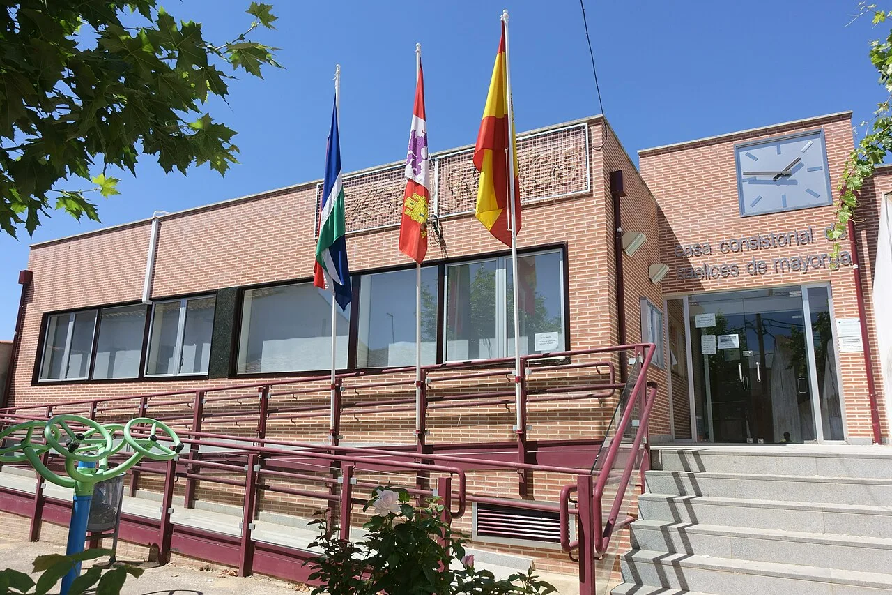 Casa consistorial de Saelices de Mayorga (Valladolid, España).