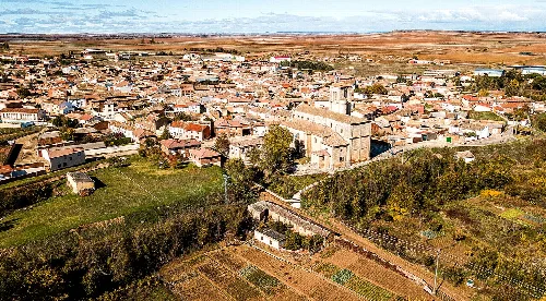 Vista aérea general de Lantadilla, desde el este.