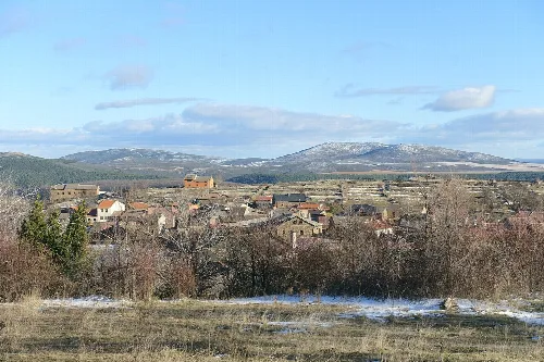 Vista general de Gascueña de Bornova (Guadalajara, España).