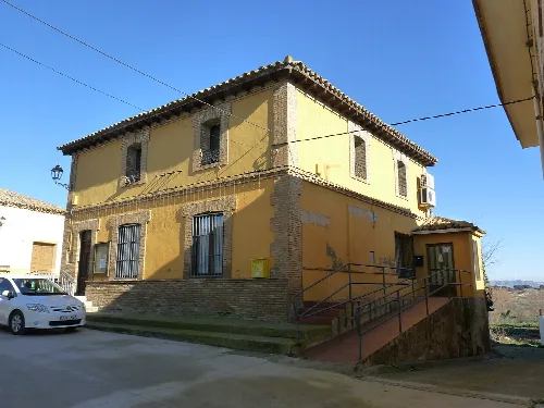 Torres de Barbués - Iglesia de San Pedro (s. XVII)
