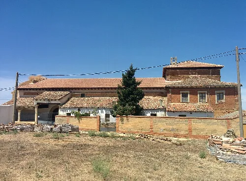 Iglesia de Nuestra Señora de las Nieves, en Villamuera de la Cueza (Palencia, España).