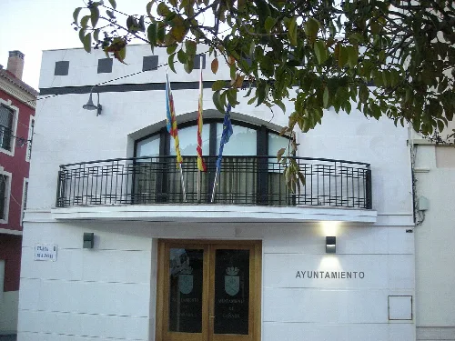 Ayuntamiento de la Cañada, en la plaza Mayor.