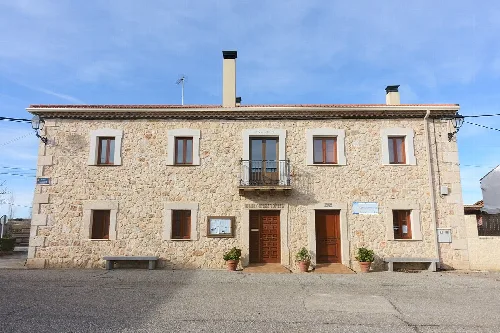 Casa consistorial de Bercimuel (Segovia, España).