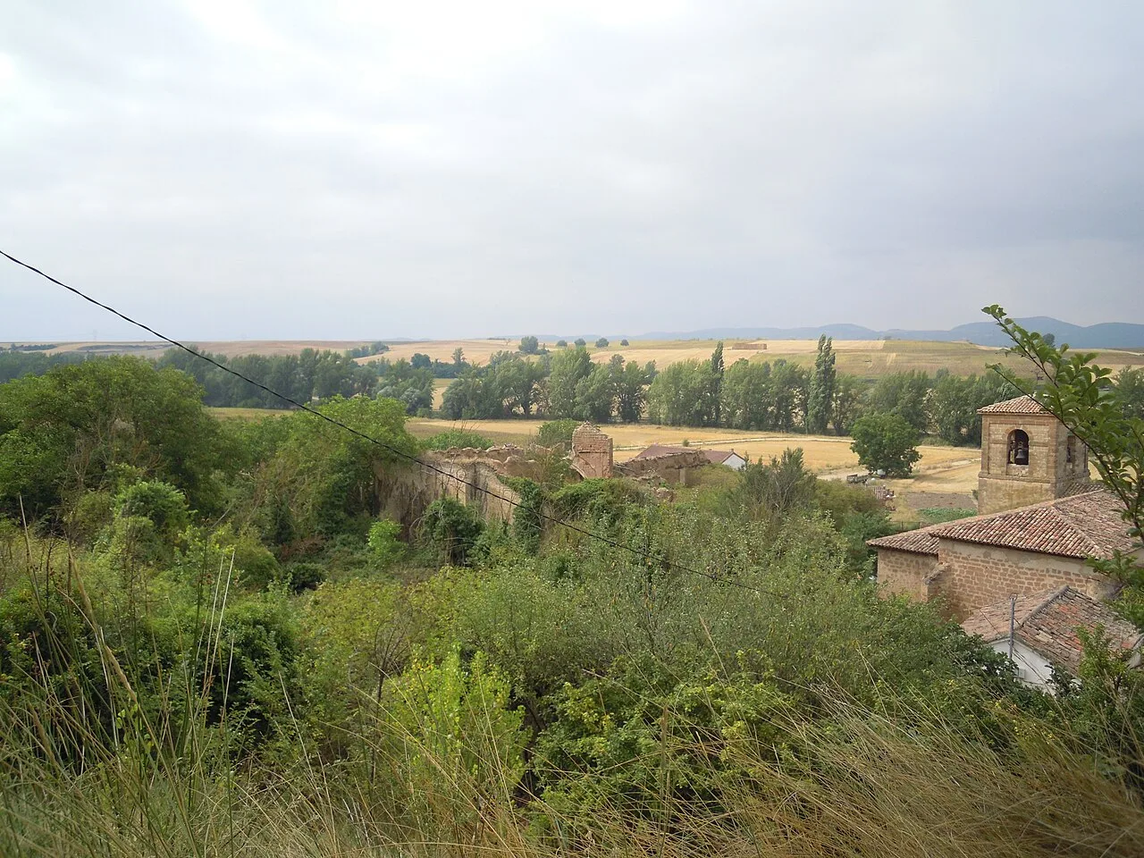 Ruins of the Monastery of Vileña (Burgos) and church