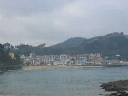 View of the beach and buildings in Ondarroa, Vizcaya.