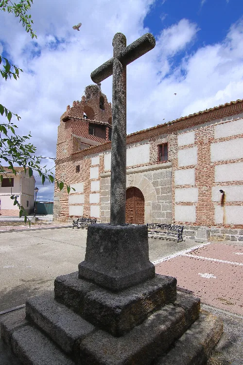 Crucero o cruz, Iglesia de Nuestra Señora de la Asunción, Muñomer del Peco, 02
