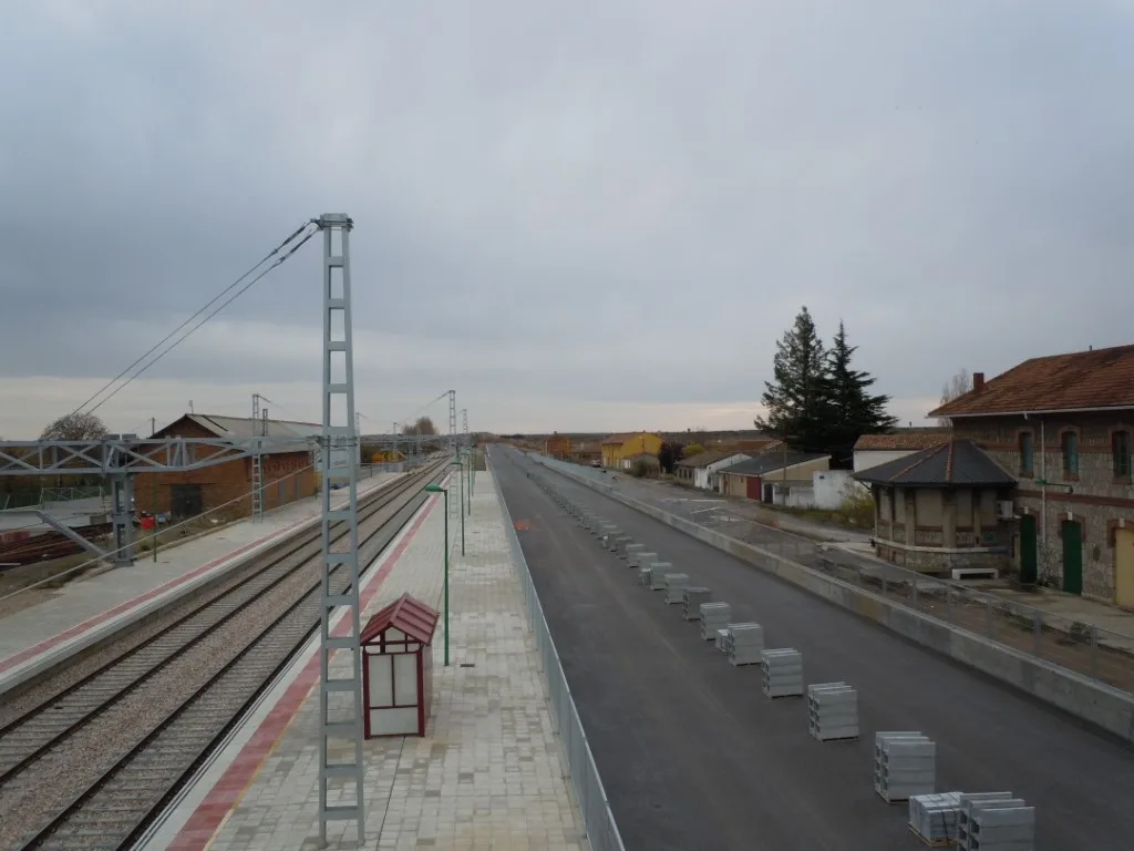 Obras en la estación de Palanquinos.
