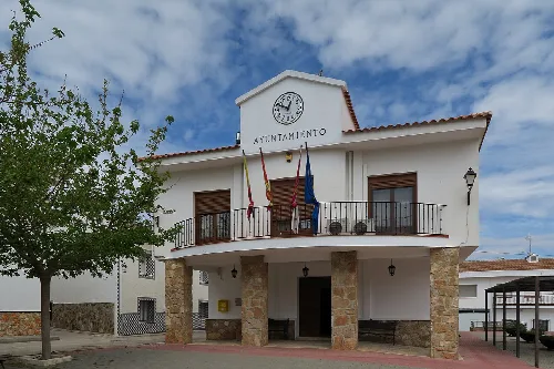 Montabo, Ayuntamiento