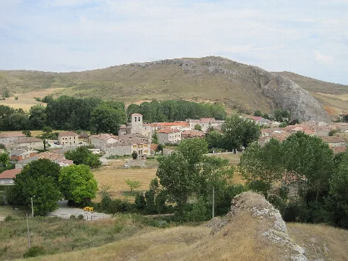 Vista de Ubierna desde el castillo