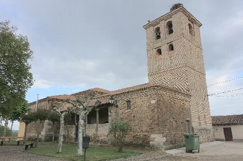 Iglesia de San Pedro, Villota del Páramo (Palencia, España).