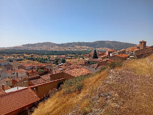 Vista de la localidad de Cueva de Ágreda, provincia de Soria (Castilla, España)