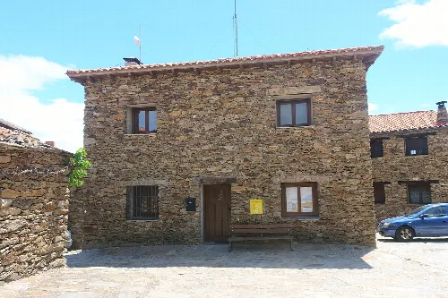 Casa consistorial de Las Navas de Jadraque (Guadalajara, España).