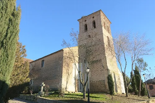 Iglesia de Santiago Apóstol, Ceinos de Campos (Valladolid, España).
