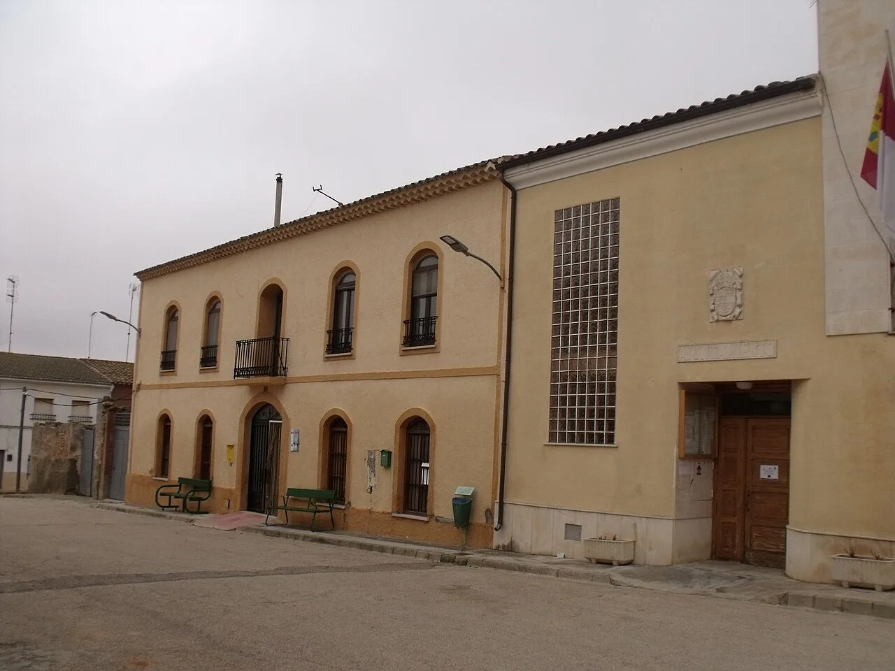 Diversos edificios oficiales