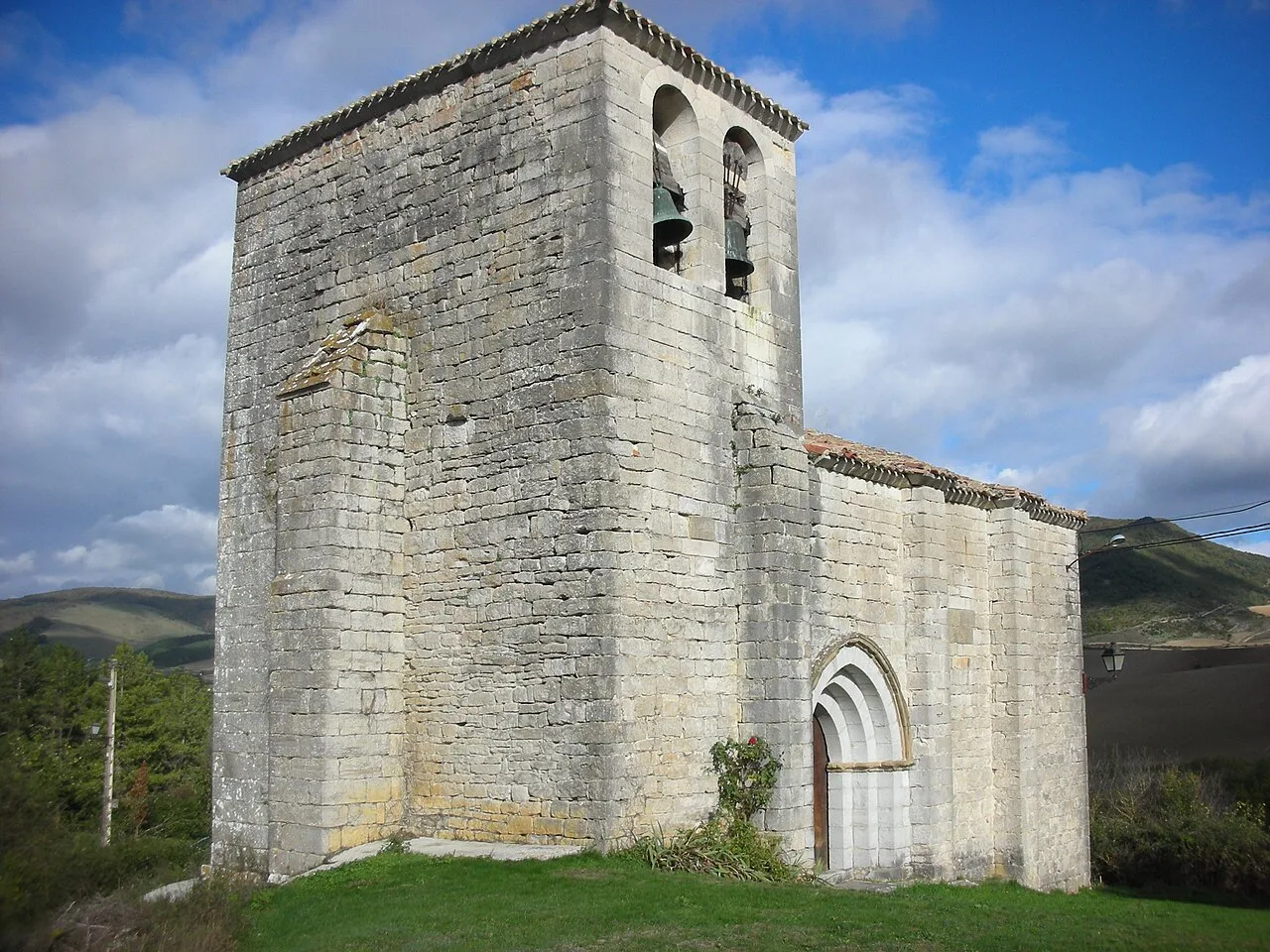 Iglesia de Garciriáin, en el valle de Juslapeña (Navarra).