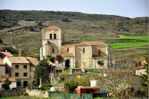 Iglesia Nuestra Señora de la Asunción, situada en la parte alta de Quintanavides, municipio de Burgos, España.