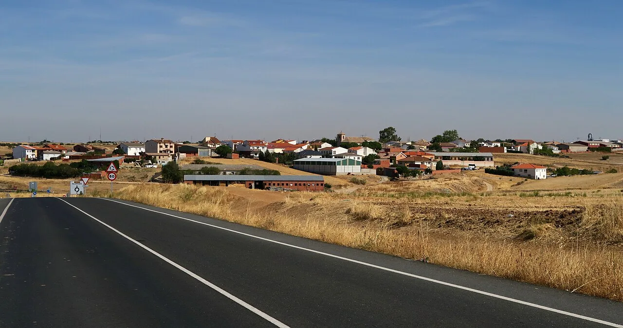 Landschaft mit Stadt und Straße in Toledo