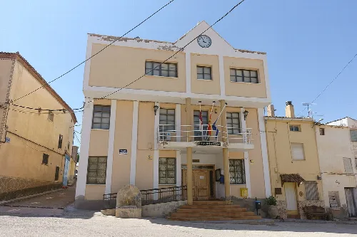 Casa consistorial de La Ventosa, sede del Ayuntamiento de Villas de la Ventosa (Cuenca, España).