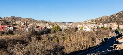 Landscape with houses and mountains in Castejón de las Armas.