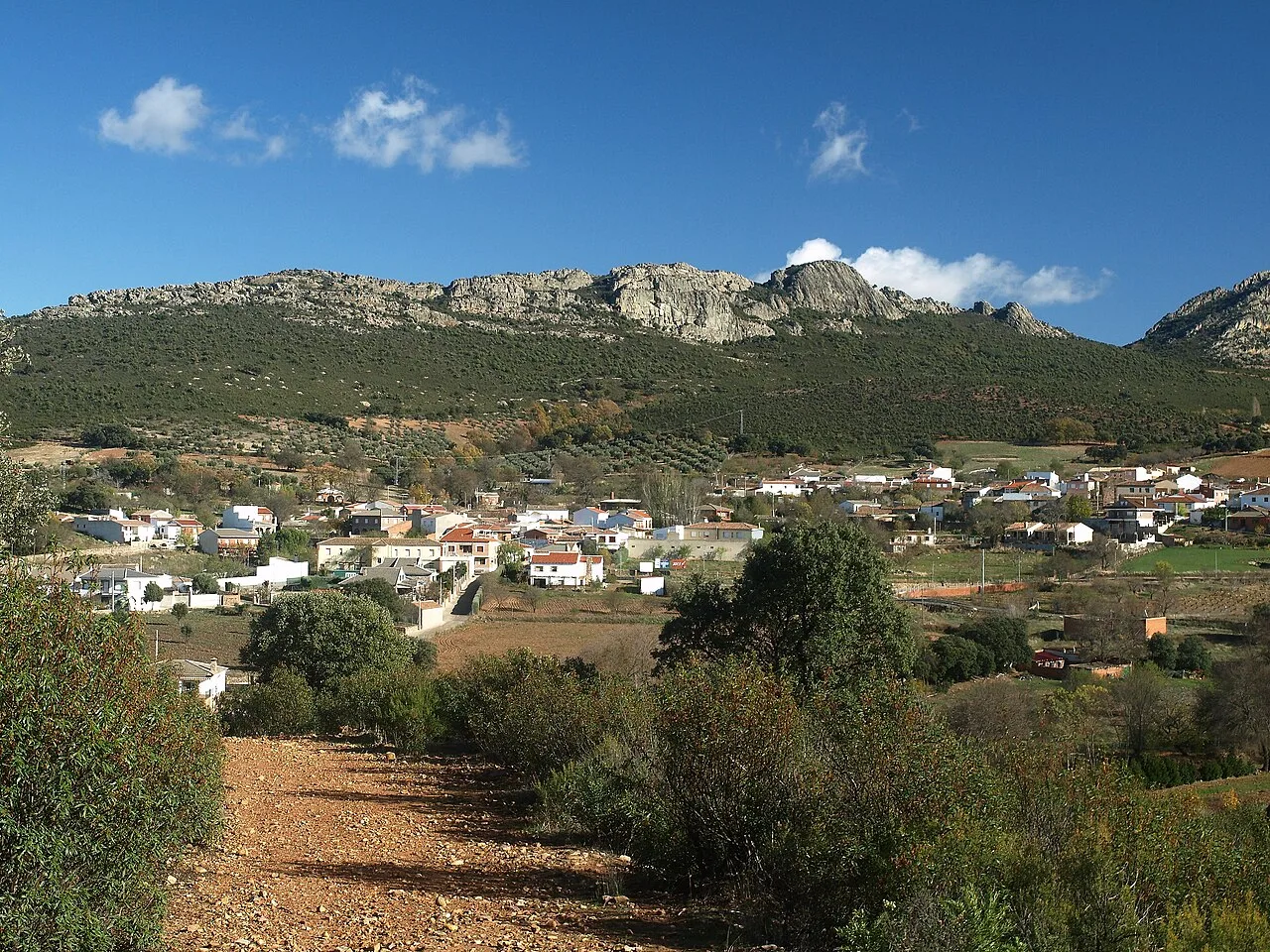 Vista de Hontanar, provincia de Toledo, Espana.