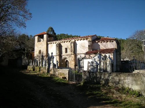Kirche Santa María de Retorta in Laza mit gotischem und romanischem Stil.