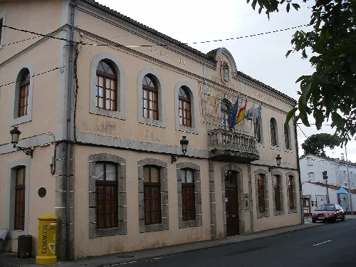 Casa do concello de Paderne