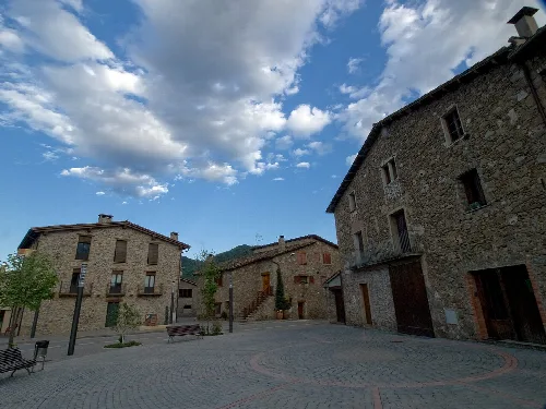 Hostalnou de Bianya Square